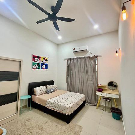 Comfort 36 Entire House At Alma Bukit Mertajam Bagian luar foto